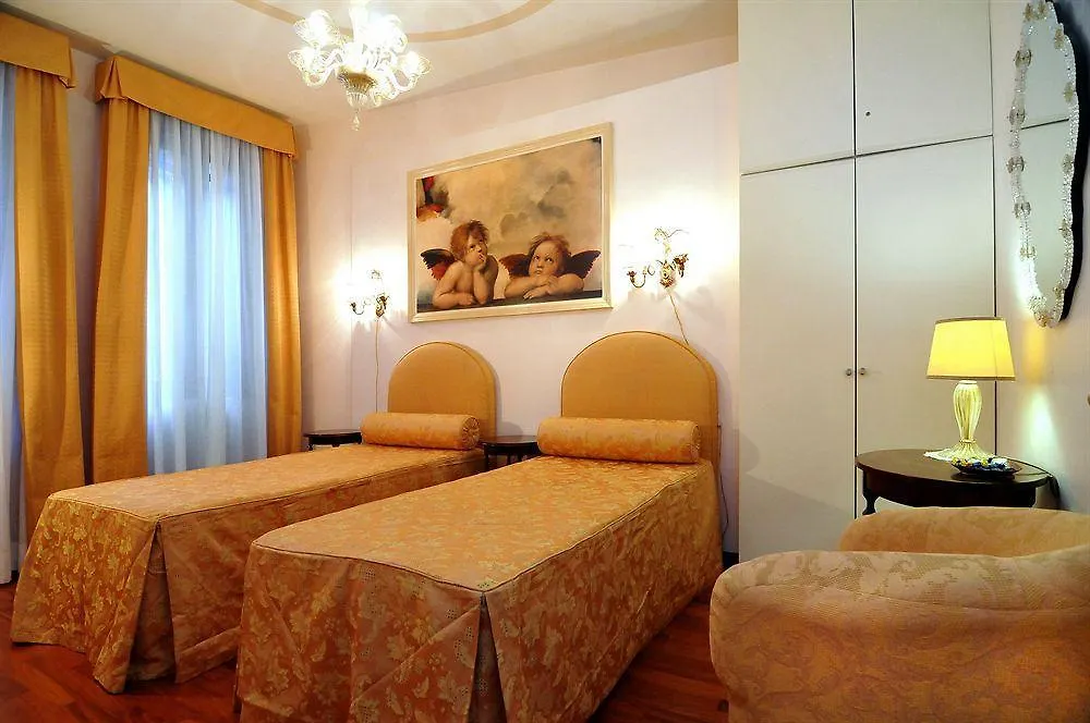 Ca Del Modena Room Only Venedig 2*,